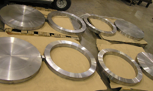 24" and 42" Diameter Spectacle Blinds